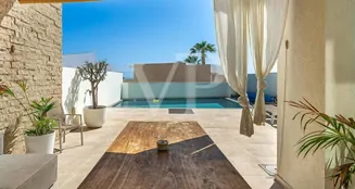 von_poll_real_estate_property_ES253185374_image_0