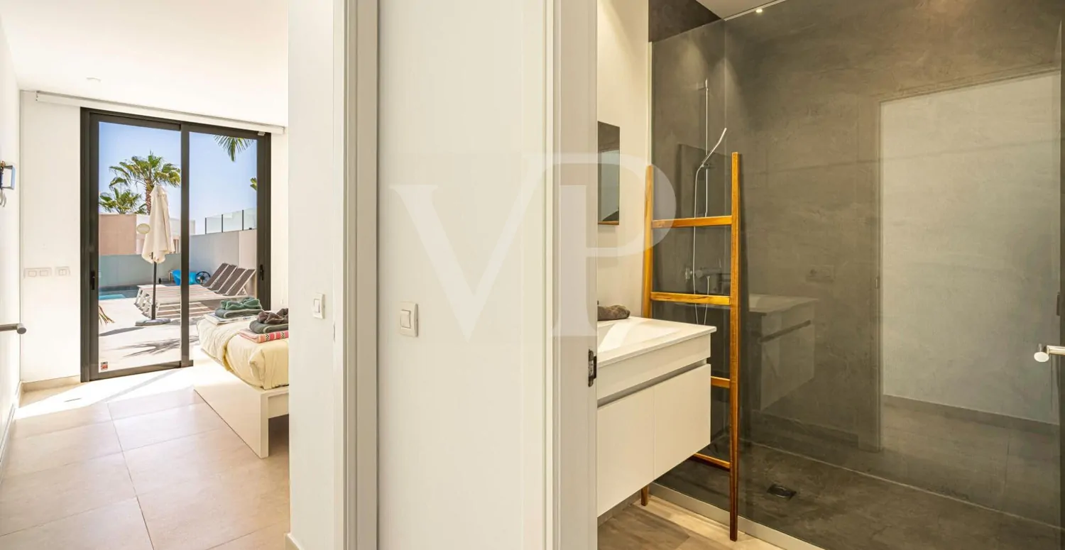 Chalet de lujo con piscina privada en La Caleta