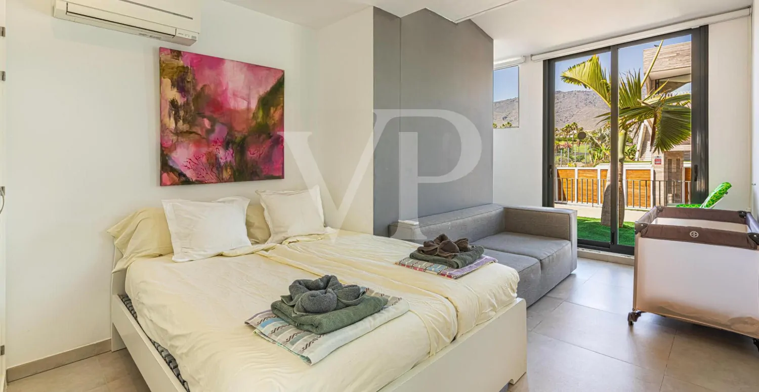 Chalet de lujo con piscina privada en La Caleta