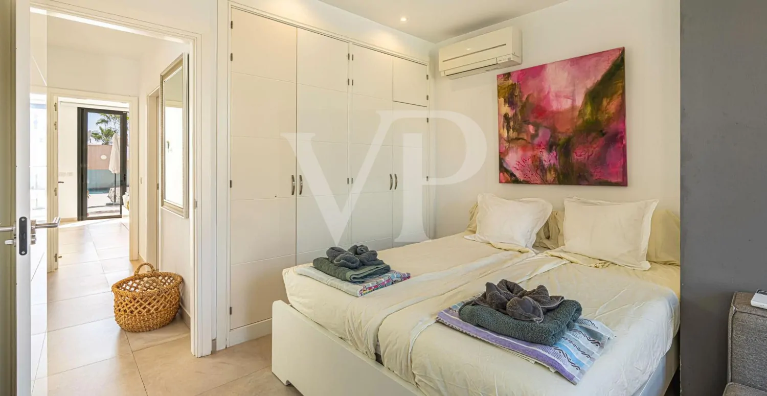 Chalet de lujo con piscina privada en La Caleta