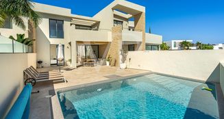 von_poll_real_estate_property_ES253185374_image_0