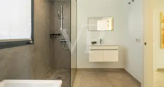 von_poll_real_estate_property_ES253185374_image_43