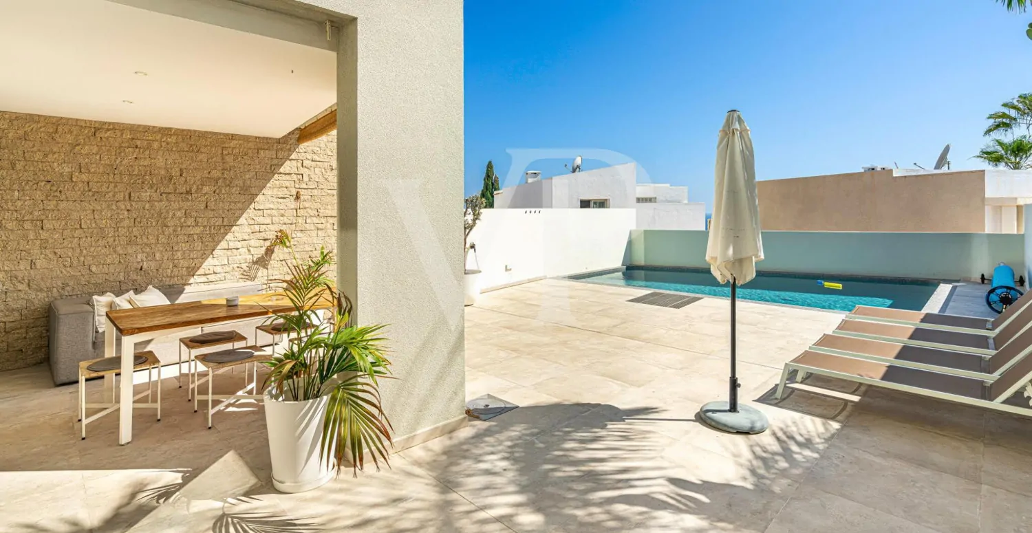 Chalet de lujo con piscina privada en La Caleta