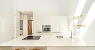 von_poll_real_estate_property_ES253185374_image_144