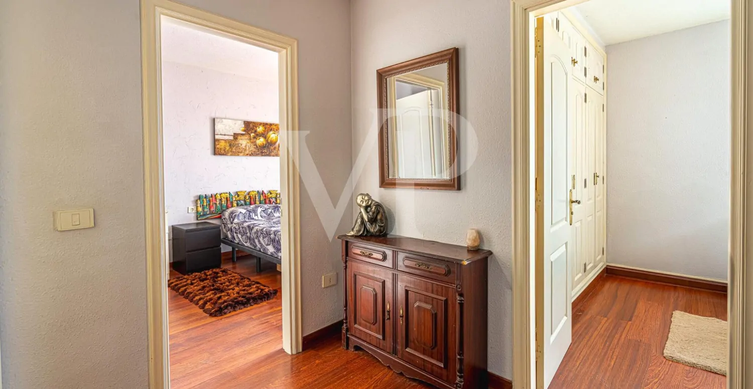 Encantador chalet pareado con vistas al mar en Torviscas