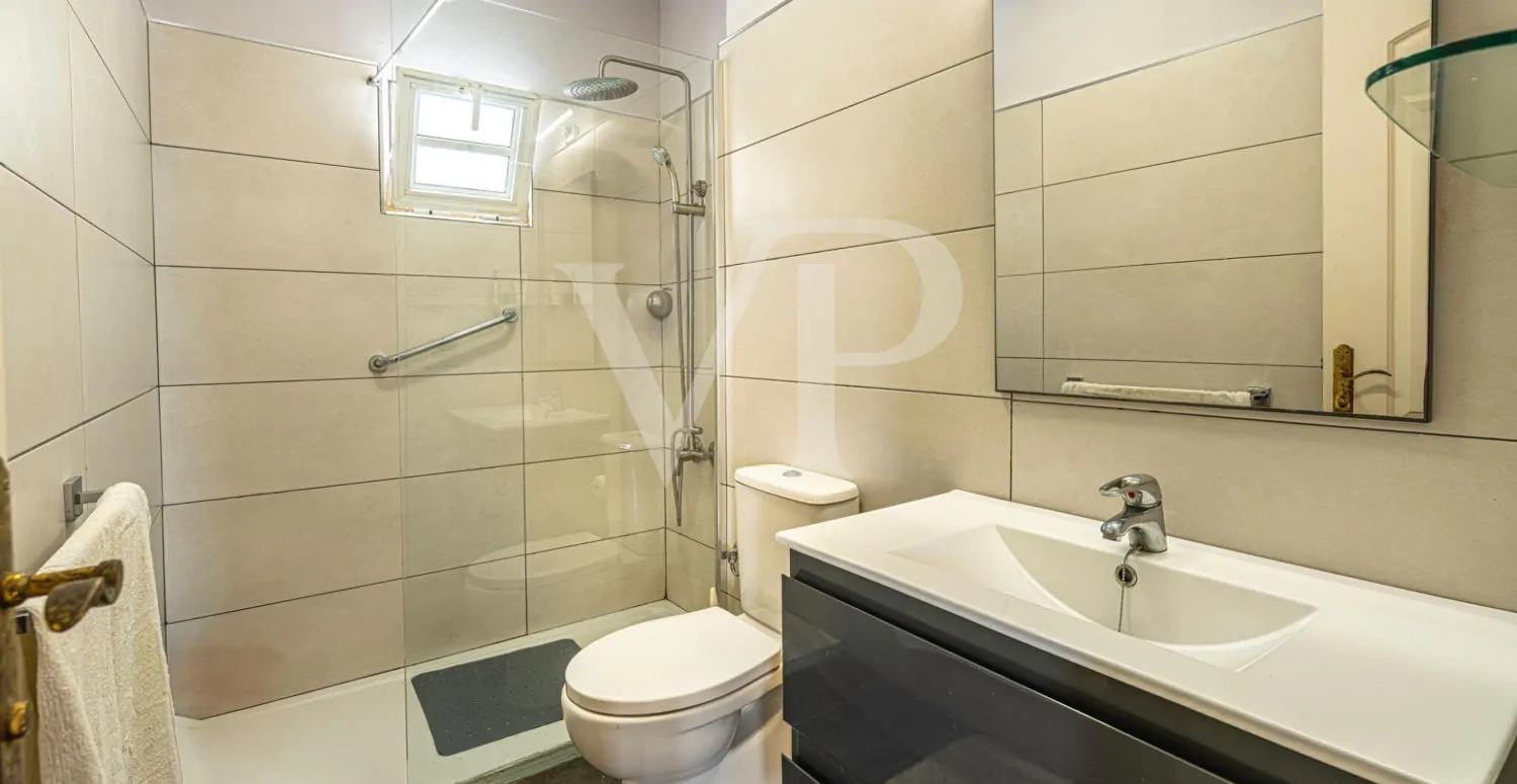 Encantador chalet pareado con vistas al mar en Torviscas