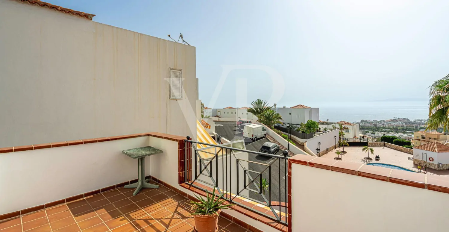 Encantador chalet pareado con vistas al mar en Torviscas