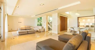 von_poll_real_estate_property_ES253185397_image_52