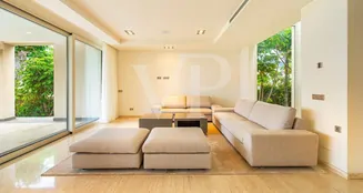 von_poll_real_estate_property_ES253185397_image_225