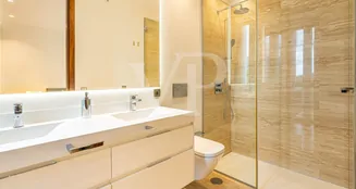 von_poll_real_estate_property_ES253185397_image_230