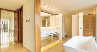 von_poll_real_estate_property_ES253185397_image_239