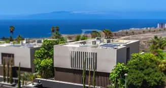 von_poll_real_estate_property_ES253185397_image_249