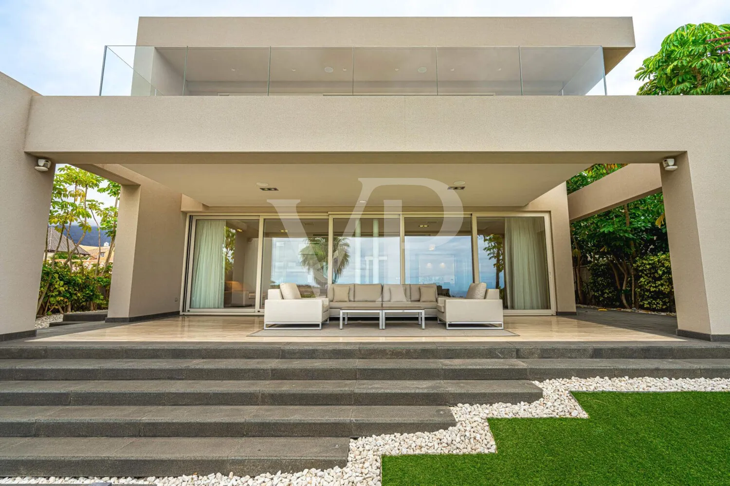 Exklusive Luxusvilla direkt am Golfplatz Costa Adeje – Eleganz trifft Panorama