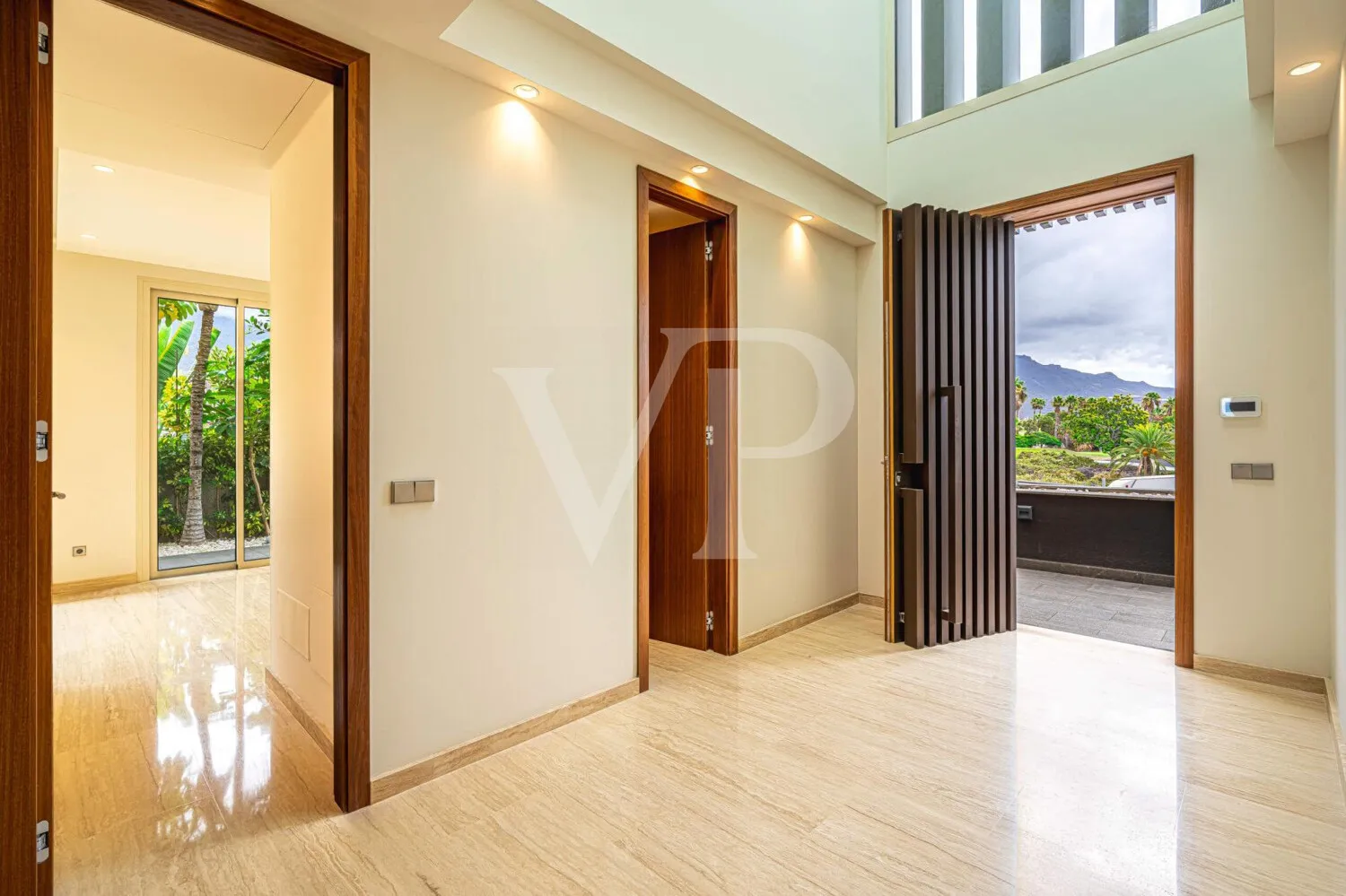 Exklusive Luxusvilla direkt am Golfplatz Costa Adeje – Eleganz trifft Panorama