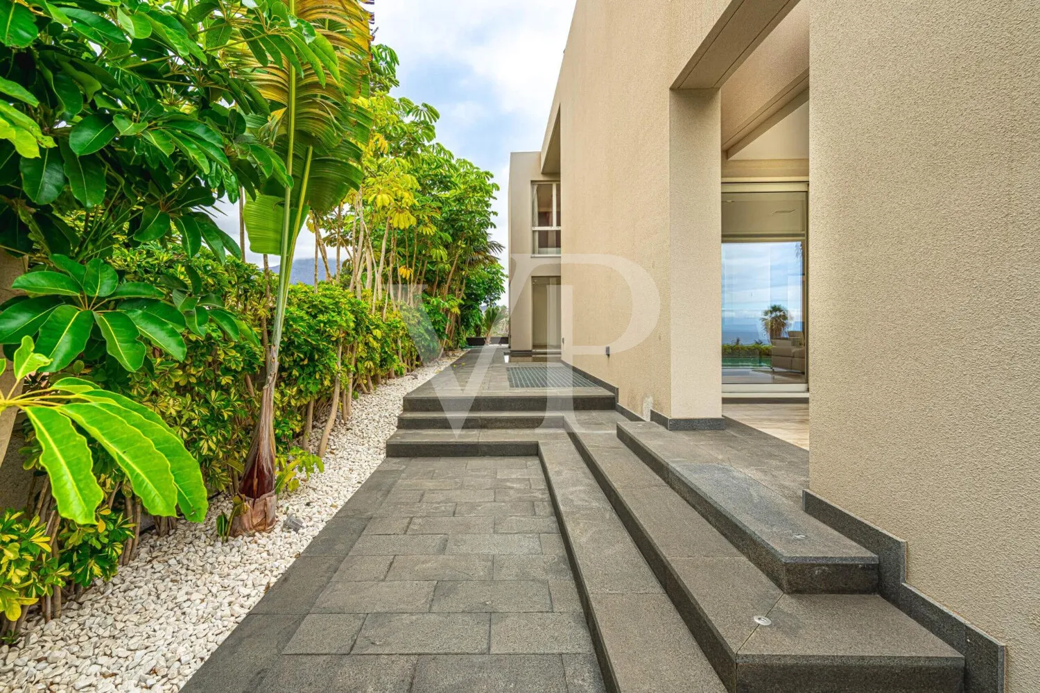 Exklusive Luxusvilla direkt am Golfplatz Costa Adeje – Eleganz trifft Panorama