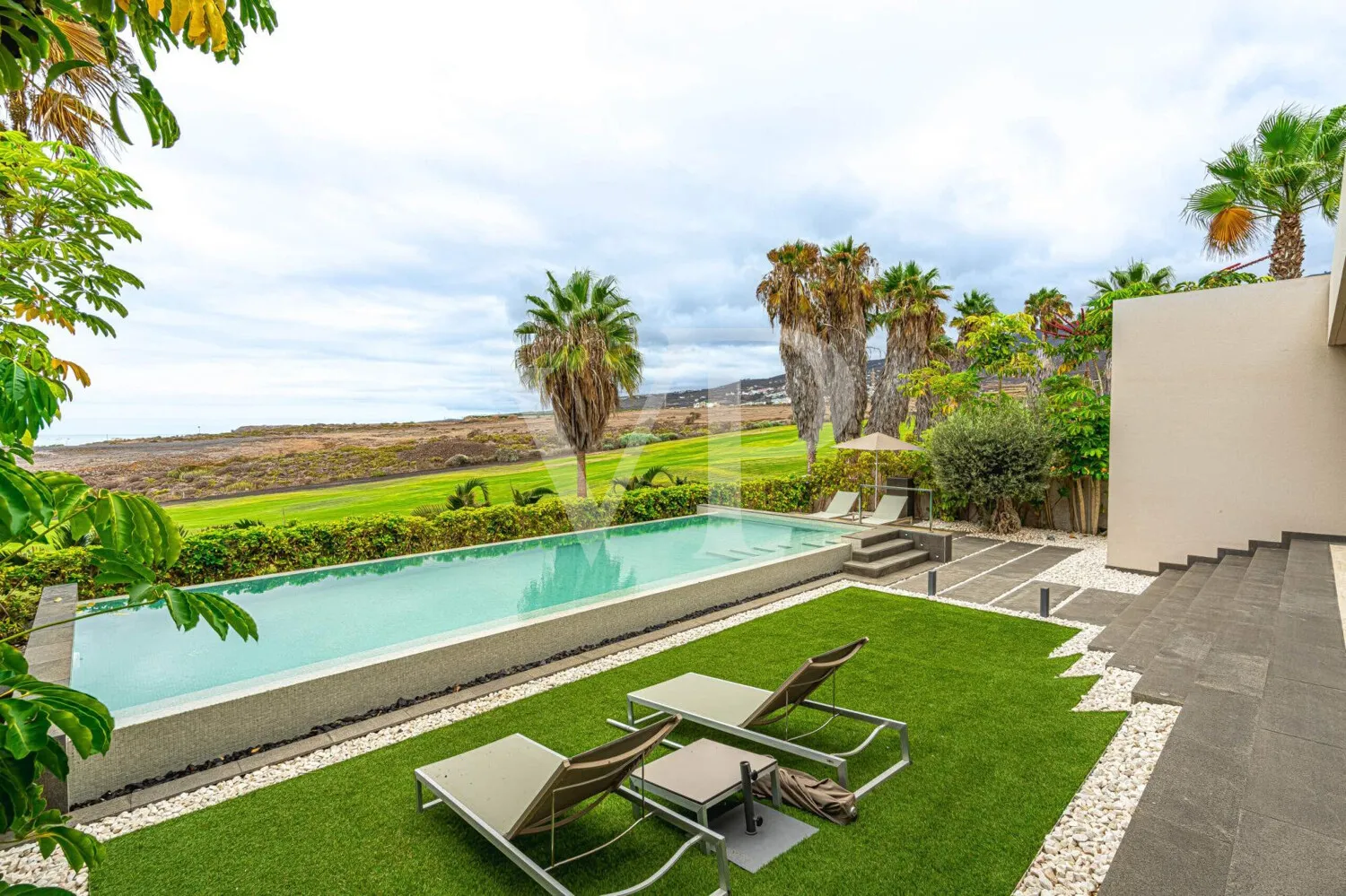 Exklusive Luxusvilla direkt am Golfplatz Costa Adeje – Eleganz trifft Panorama