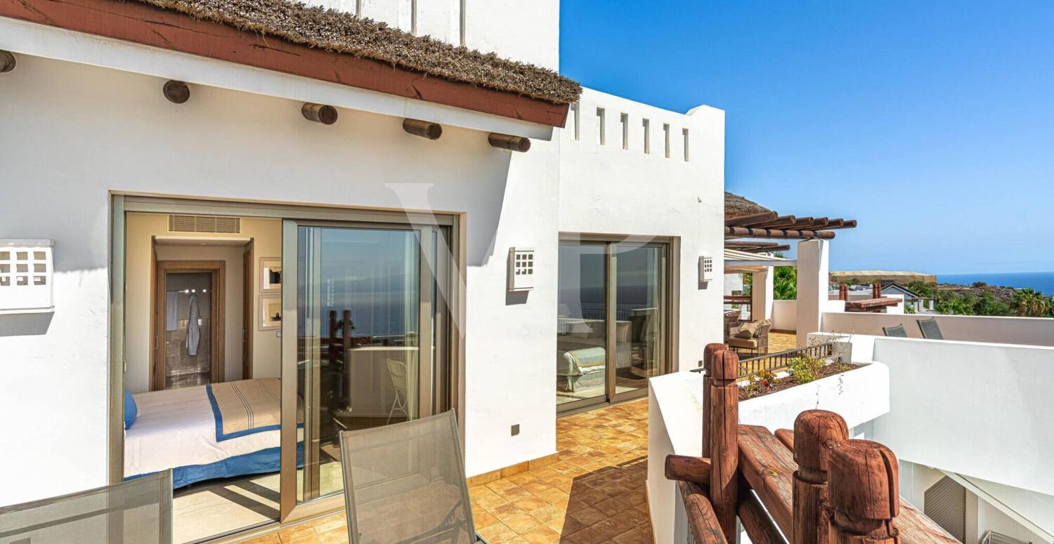 Luxury Penthouse in Las Terrazas de Abama – with rooftop terrace and sea views