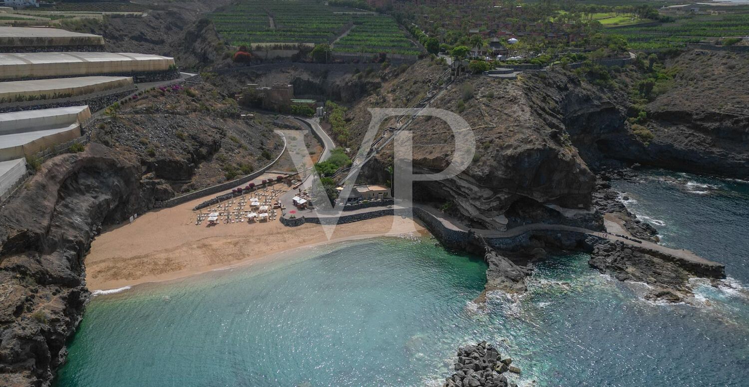 Luxury Penthouse in Las Terrazas de Abama – with rooftop terrace and sea views