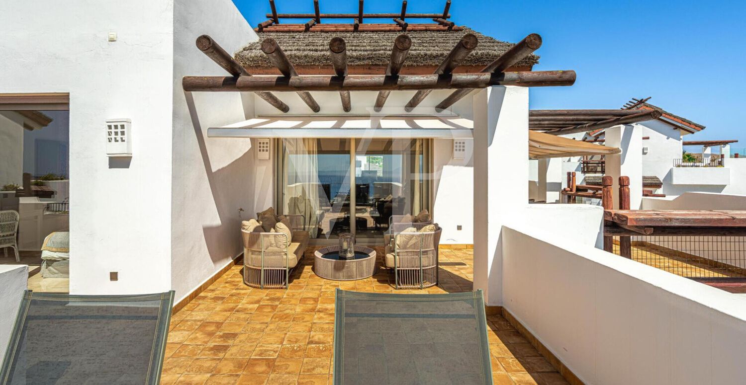Luxury Penthouse in Las Terrazas de Abama – with rooftop terrace and sea views