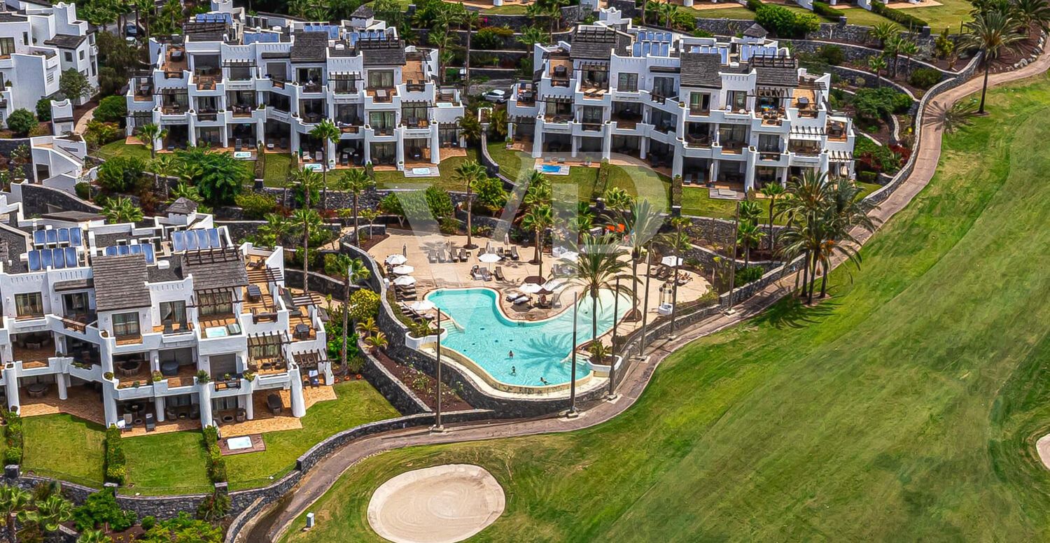 Luxury Penthouse in Las Terrazas de Abama – with rooftop terrace and sea views
