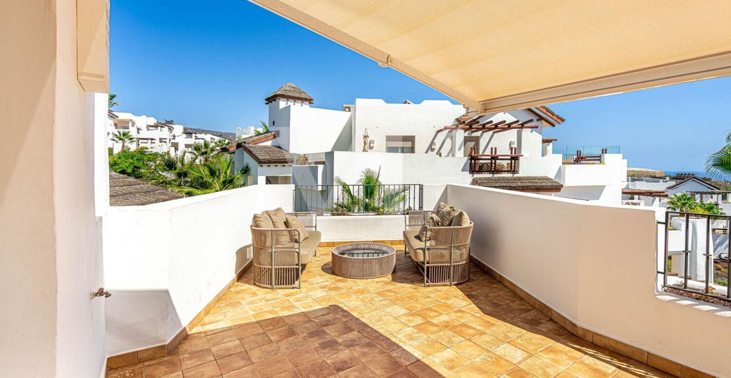 Luxury Penthouse in Las Terrazas de Abama – with rooftop terrace and sea views