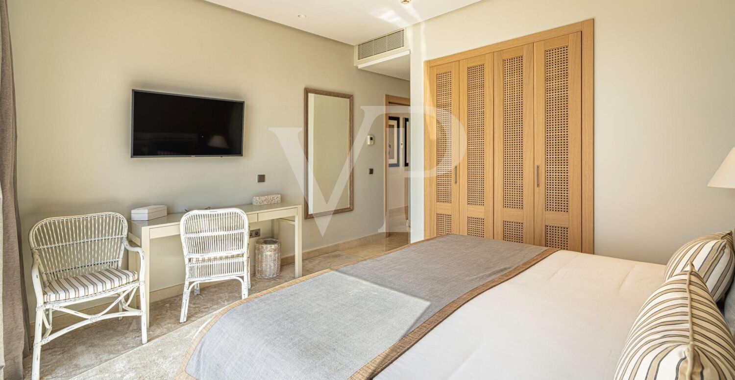 Luxury Penthouse in Las Terrazas de Abama – with rooftop terrace and sea views