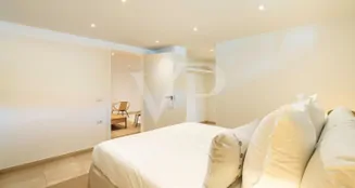 von_poll_real_estate_property_ES253185466_image_150