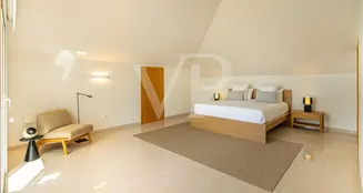 von_poll_real_estate_property_ES253185466_image_128