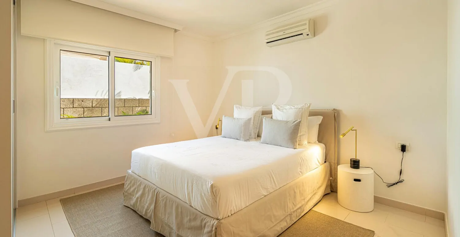 Atemberaubende Villa direkt am Golf Costa Adeje mit Meer- und Bergblick