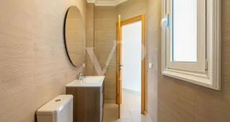 von_poll_real_estate_property_ES253185466_image_36