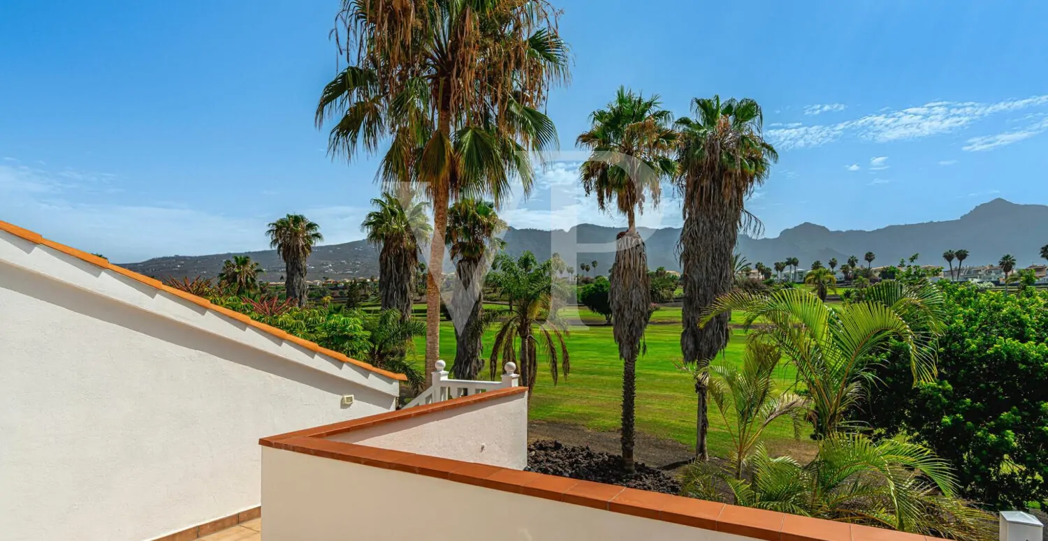 Atemberaubende Villa direkt am Golf Costa Adeje mit Meer- und Bergblick