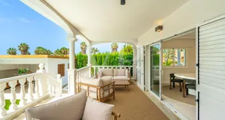 von_poll_real_estate_property_ES253185466_image_20