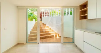 von_poll_real_estate_property_ES253185466_image_58