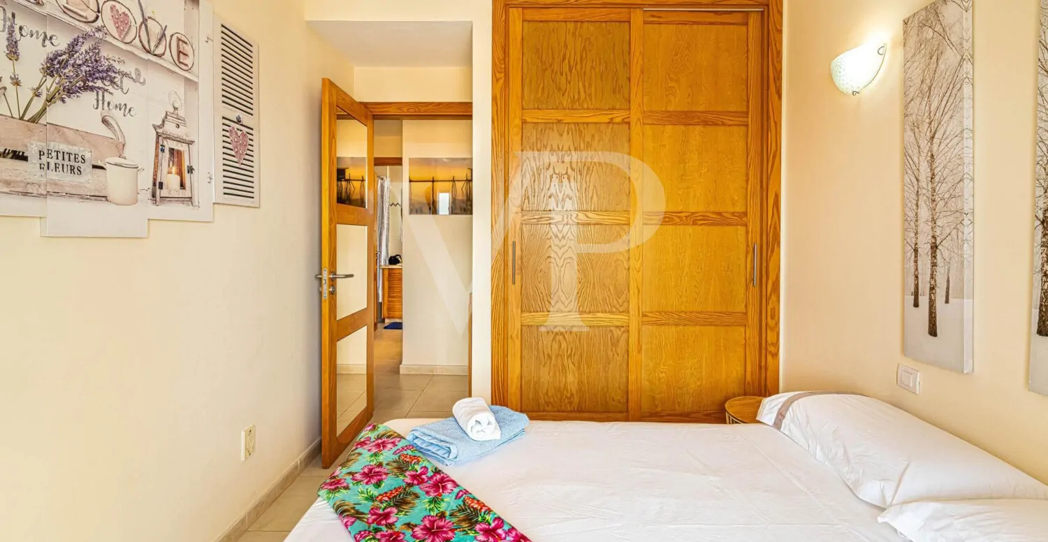 Charming end-terrace house with sea view in Puerto de Santiago