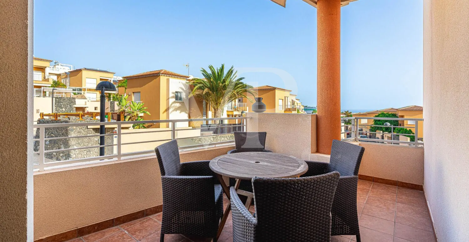 Charming end-terrace house with sea view in Puerto de Santiago