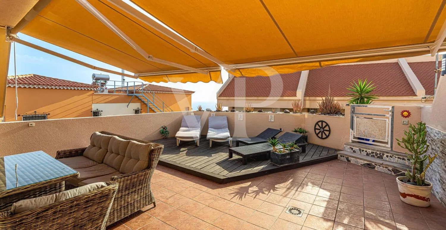 Charming end-terrace house with sea view in Puerto de Santiago