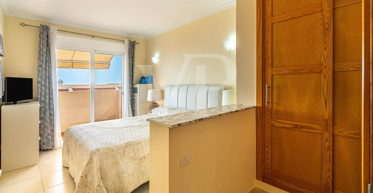 Charming end-terrace house with sea view in Puerto de Santiago