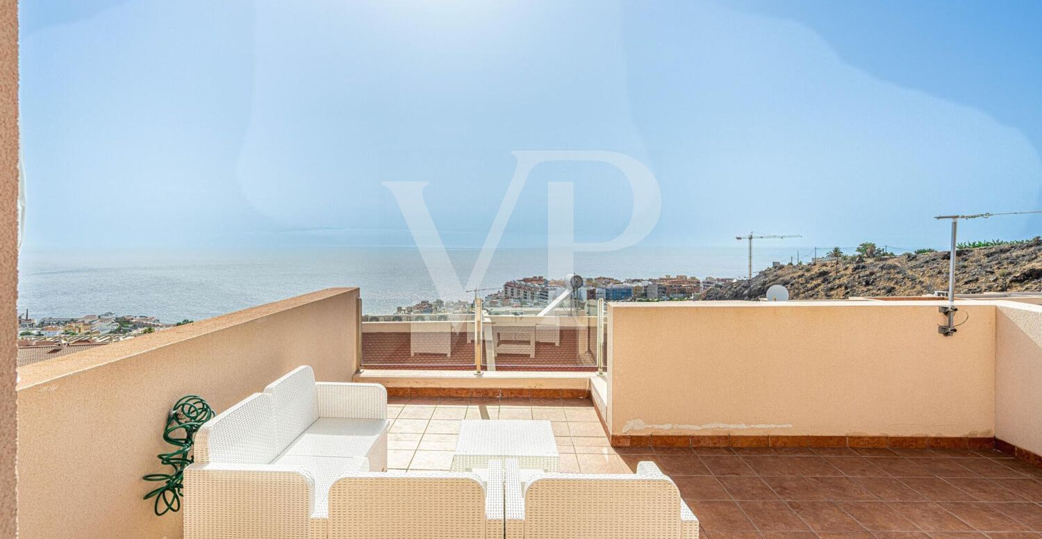 Charming end-terrace house with sea view in Puerto de Santiago
