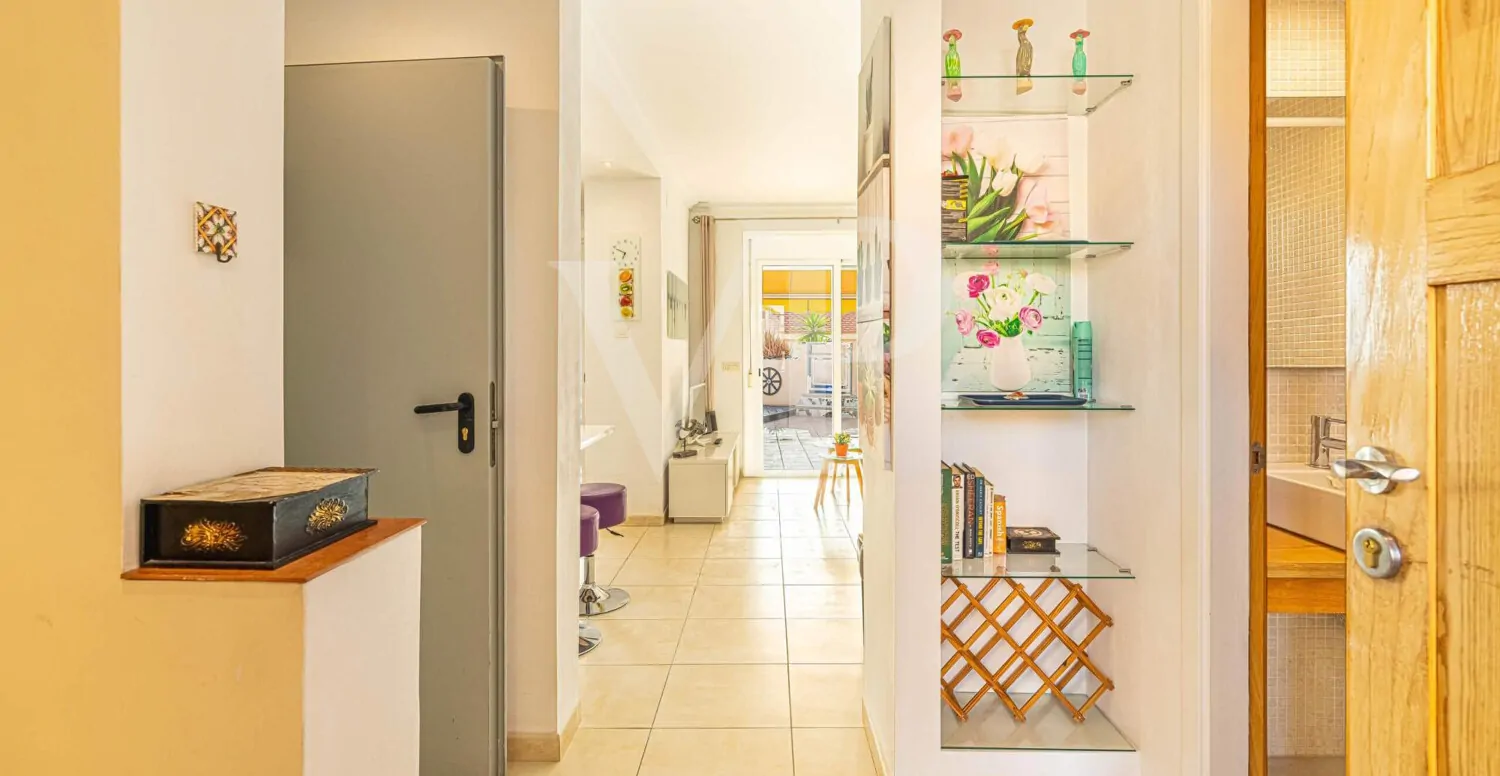 Charming end-terrace house with sea view in Puerto de Santiago