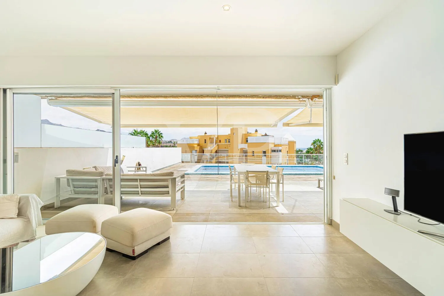 Lenyűgöző apartman saját medencével La Caletában