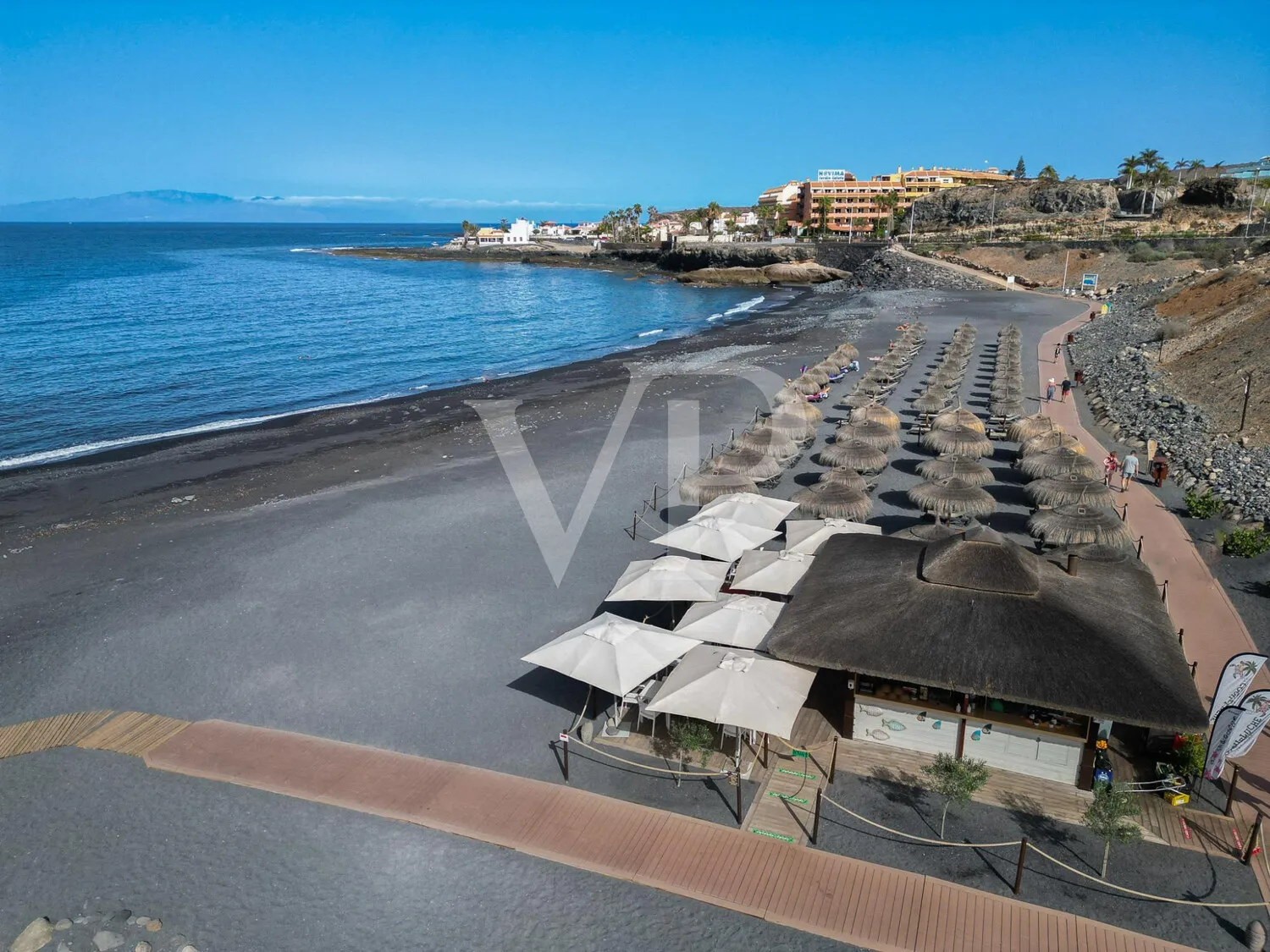 Lenyűgöző apartman saját medencével La Caletában