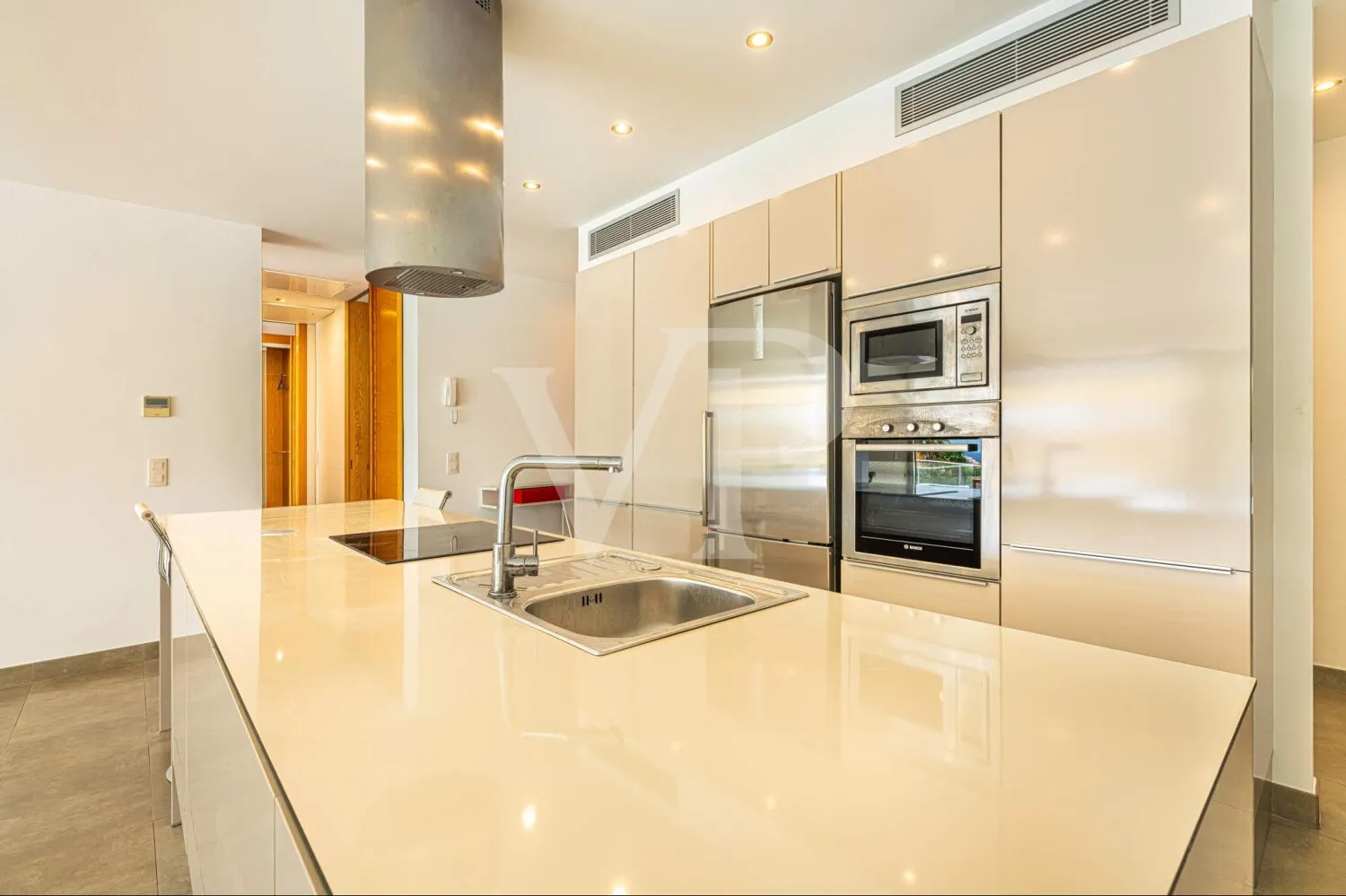 Lenyűgöző apartman saját medencével La Caletában