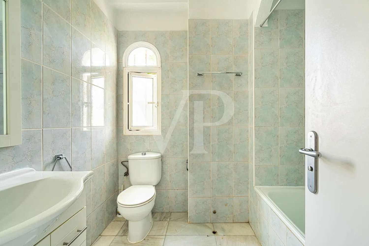 Wohnung mit zwei Schlafzimmer in fantastischer Lage - Nur einen Steinwurf vom Meer