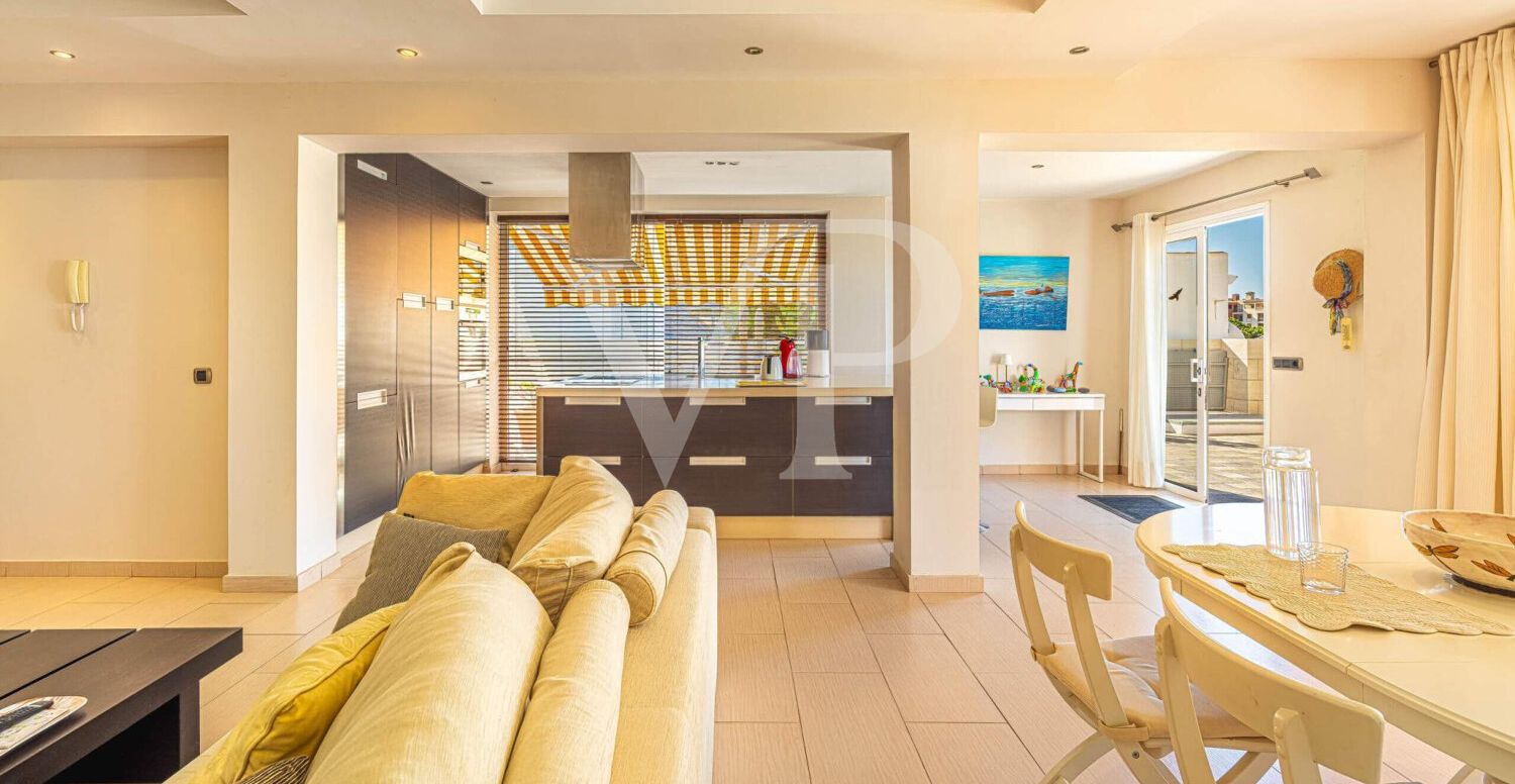 Charming Corner Apartment in Playa Paraíso with a Large Terrace