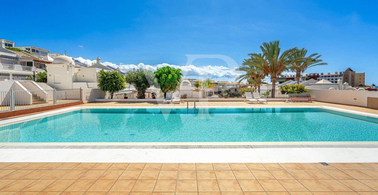 Charming Corner Apartment in Playa Paraíso with a Large Terrace