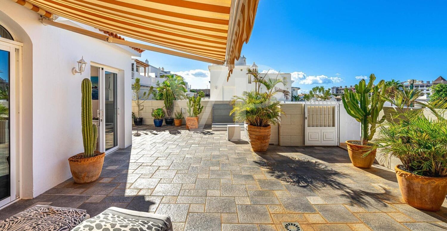 Charming Corner Apartment in Playa Paraíso with a Large Terrace