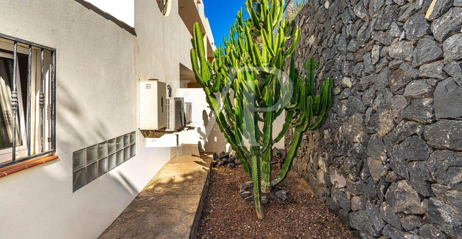 Charming Corner Apartment in Playa Paraíso with a Large Terrace