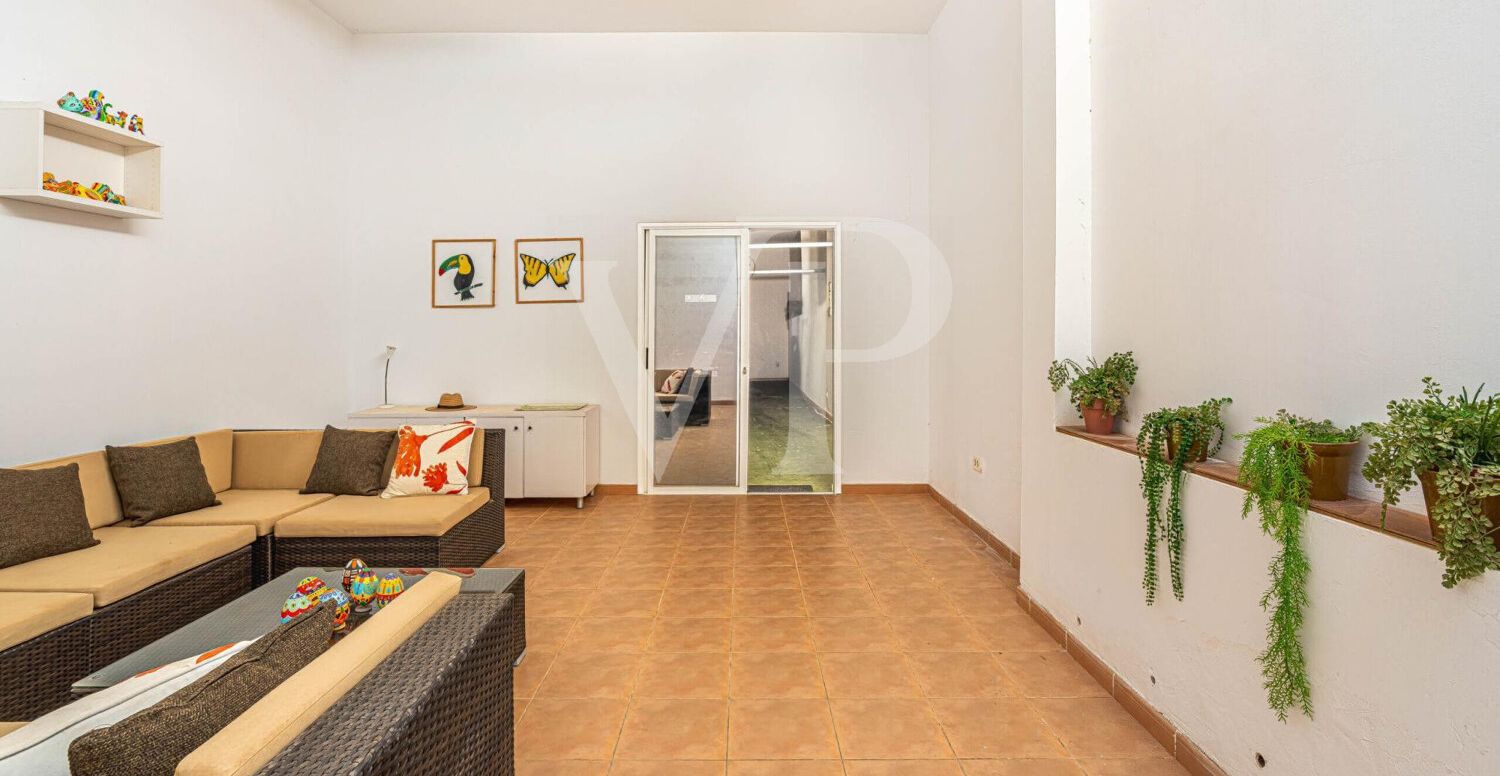 Charming Corner Apartment in Playa Paraíso with a Large Terrace