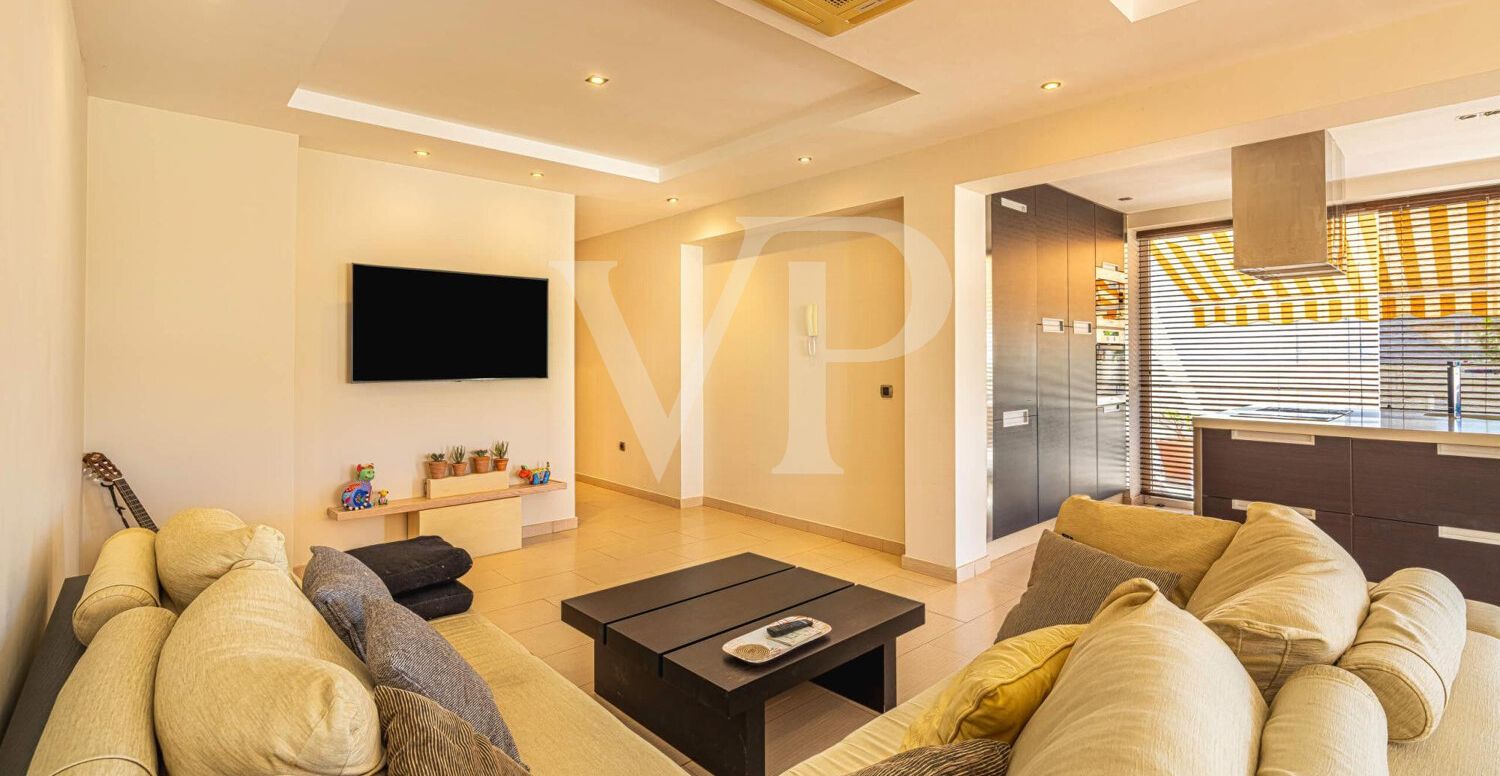 Charming Corner Apartment in Playa Paraíso with a Large Terrace