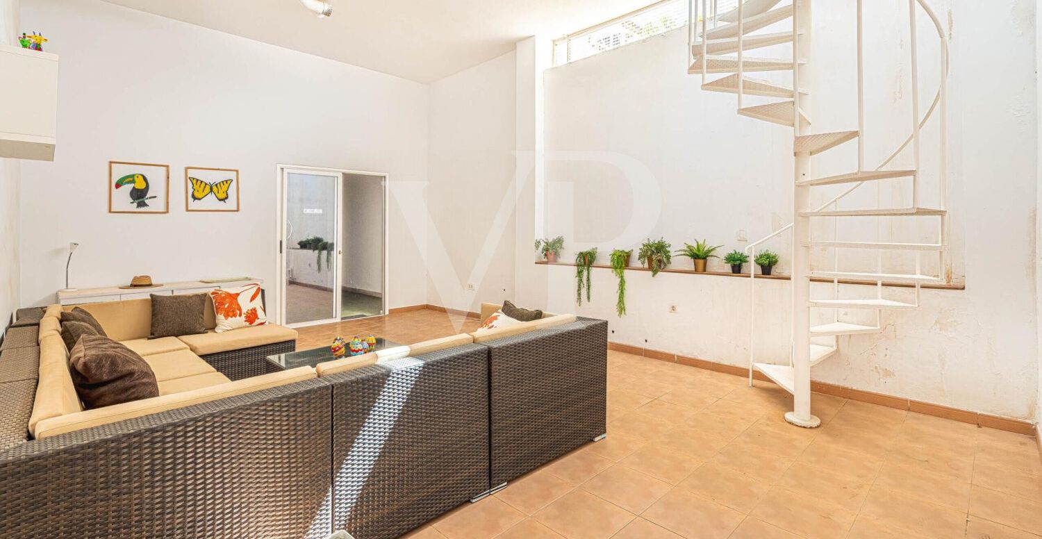 Charming Corner Apartment in Playa Paraíso with a Large Terrace